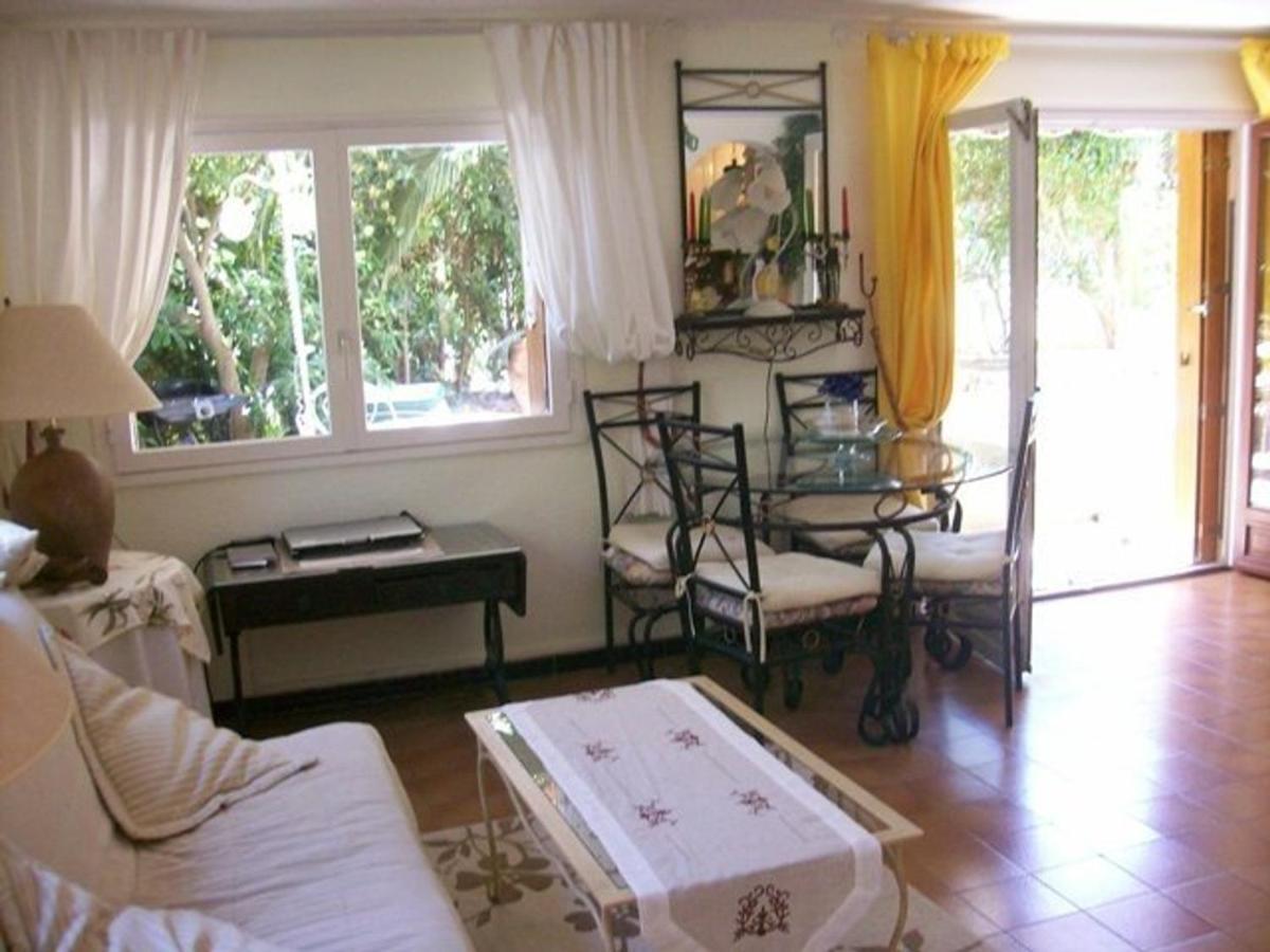Appartement Cosy Avec Terrasse Et Parking, A 2 Pas De La Plage De Saint-Clair - Menage Inclus - Fr-1-251-12 Le Lavandou Exterior foto